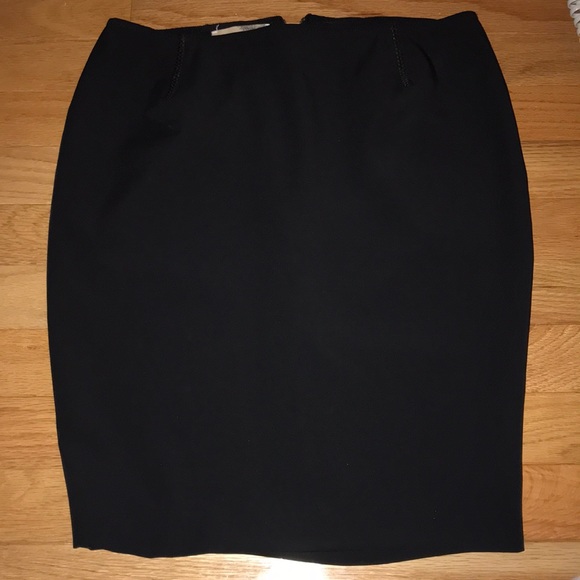 Elizabeth and James knee length skirt in BLACK